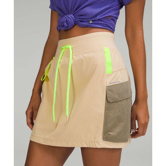 Lululemon Multi-Pocket Cargo High-Rise Hiking Skirt / Skort in Prosecco, size 12 - Picture 1 of 7